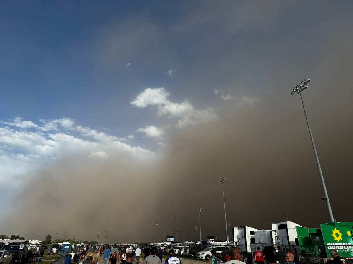 Homer Glen, IL: Preparing for the Possibility of a 2025 Dust Storm